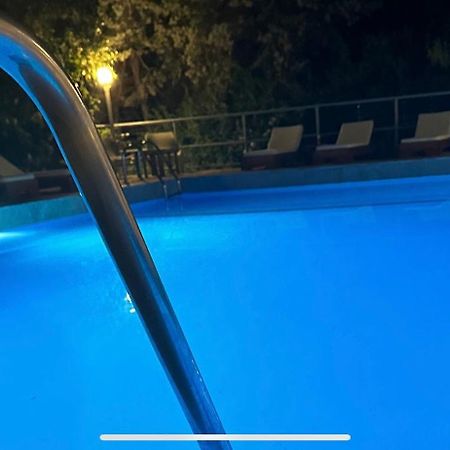 Hotel Odeon B&B برباتي المظهر الخارجي الصورة